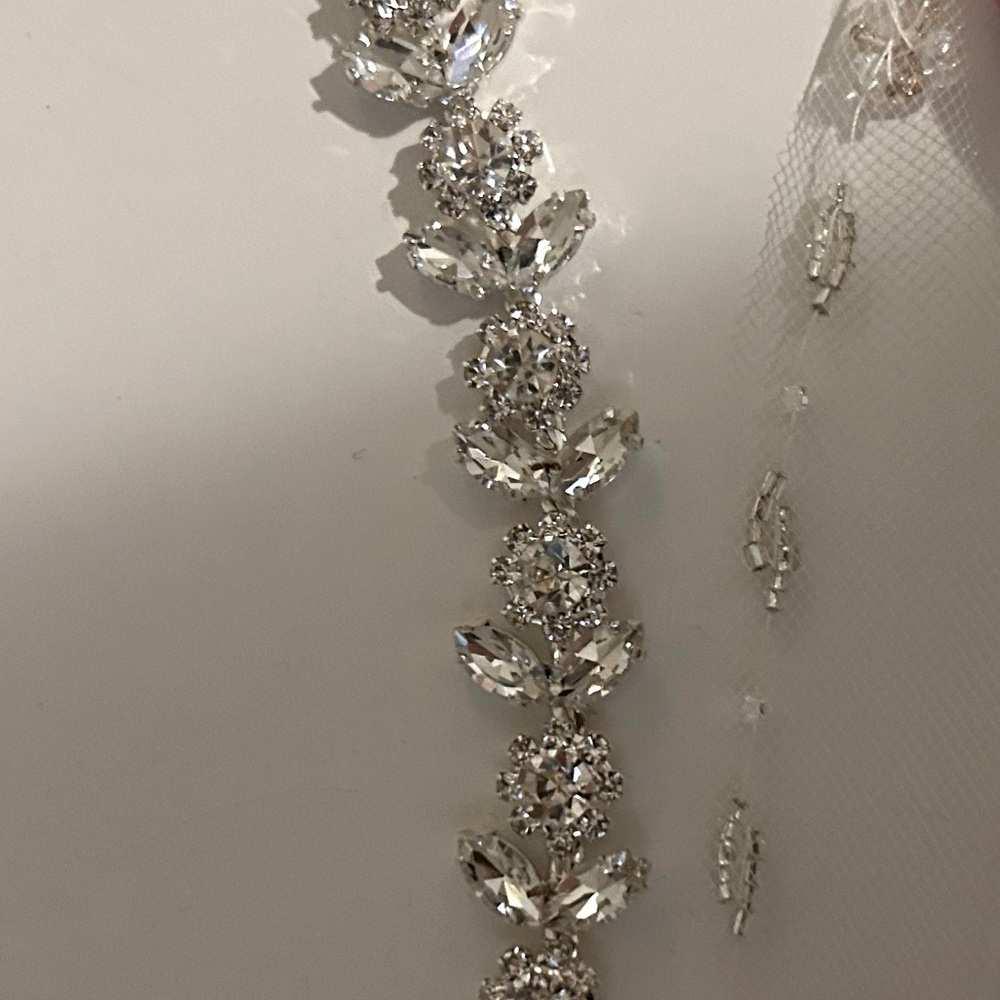 NWT wedding sash and matching bridal veil (ivory)
